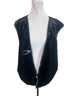 United Face New York Faux Fur Vest Liner Leather Label Satin Trim Nylon Interior